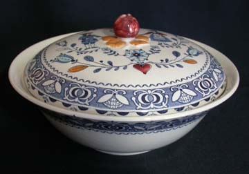 Johnson Brothers Hearts & FLowers Vegetable Bowl - Covered