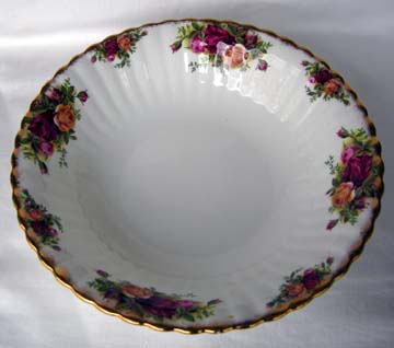 Royal Albert Old Country Roses - Made In England Vegetable/Fruit Bowl