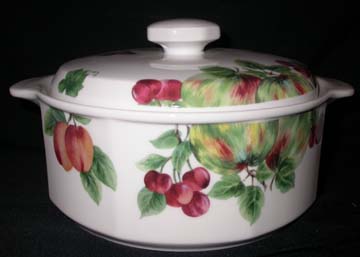 Royal Doulton Vintage Grape TC1193 Vegetable Bowl - Covered